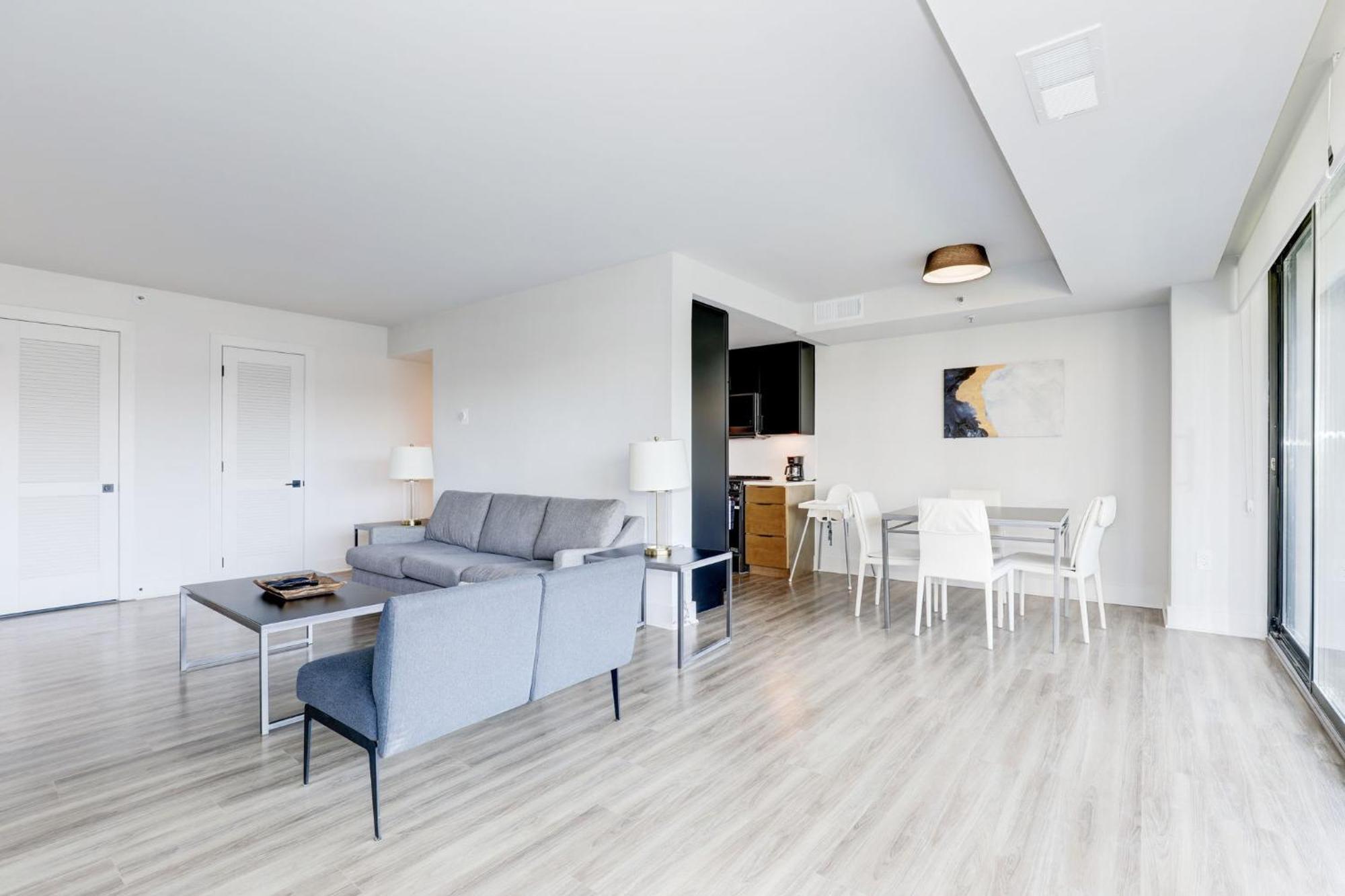 2Br Executive Apartment In Prime Location Arlington Exterior photo