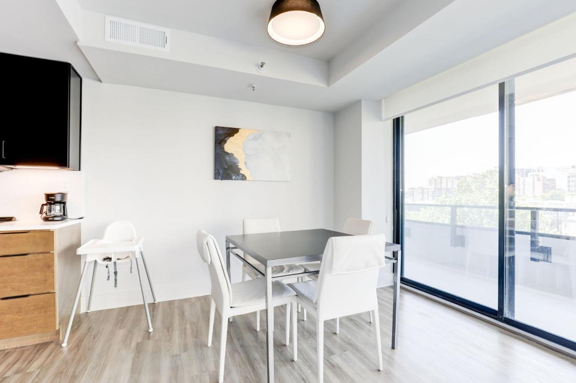 2Br Executive Apartment In Prime Location Arlington Exterior photo