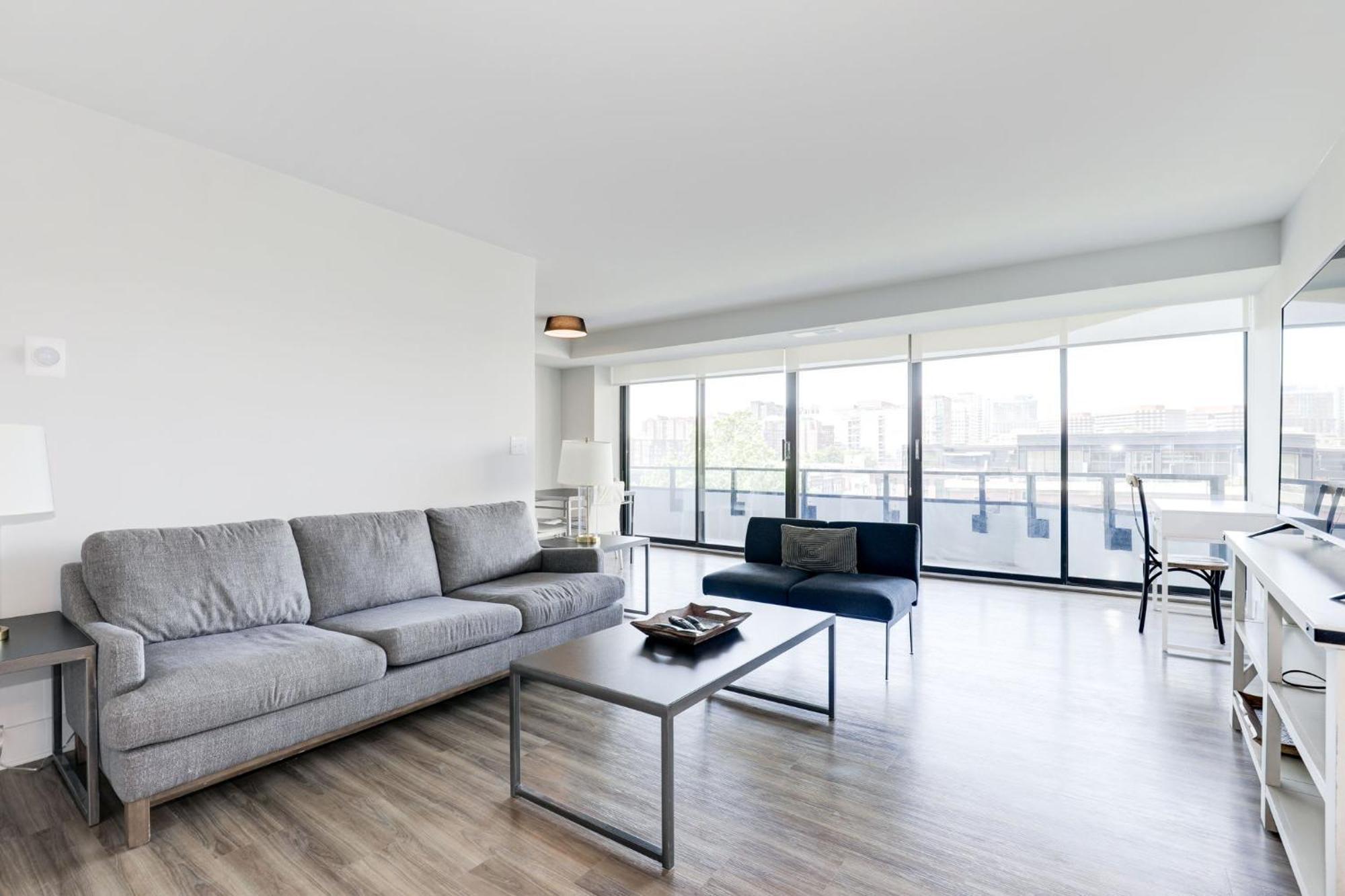 2Br Executive Apartment In Prime Location Arlington Exterior photo